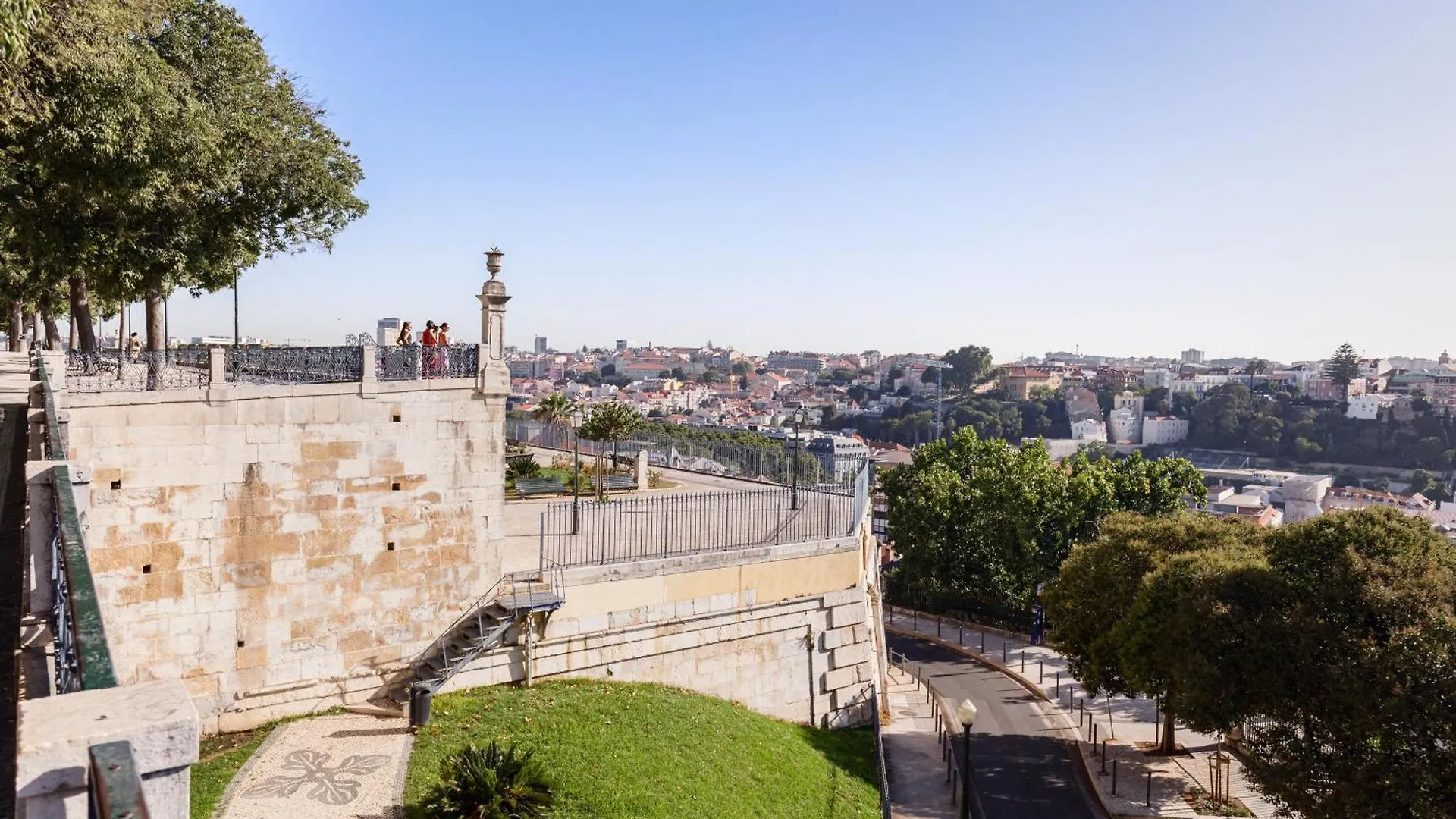 Atalaia Duplex Apartment Lisbon