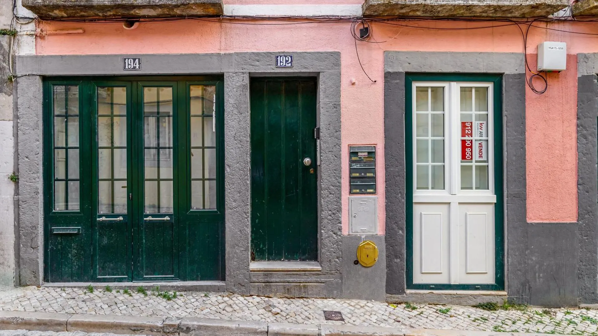 Atalaia Duplex Apartment Lisbon
