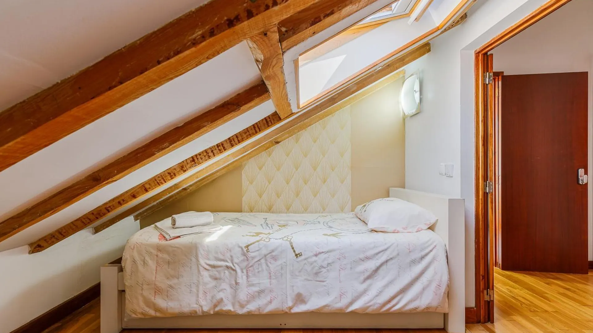 Atalaia Duplex Apartment Lisbon